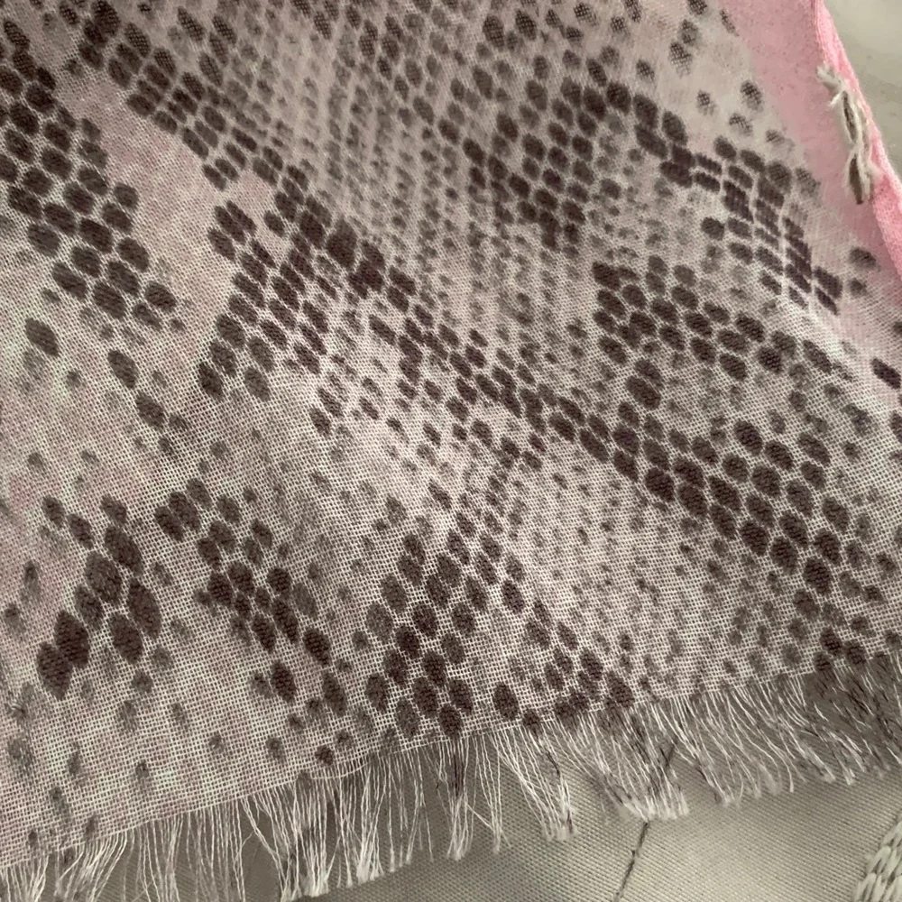 Ann Taylor 70 X 30  Pink and Gray Snake Print Scarf gauzy fringed NWOT